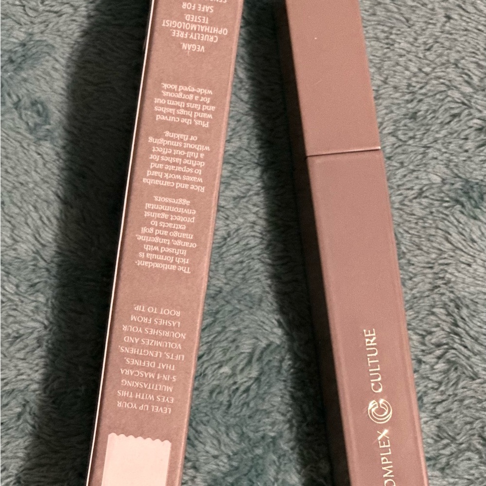 2/$25 COMPLEX CULTURE EXECUTIVE LEVEL 5 in 1 LENGTHENING BLACK MASCARA! - Picture 15 of 16